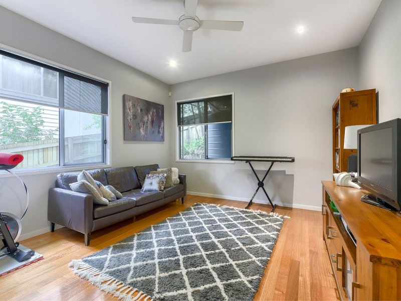 77 Chelford Street, Alderley QLD 4051