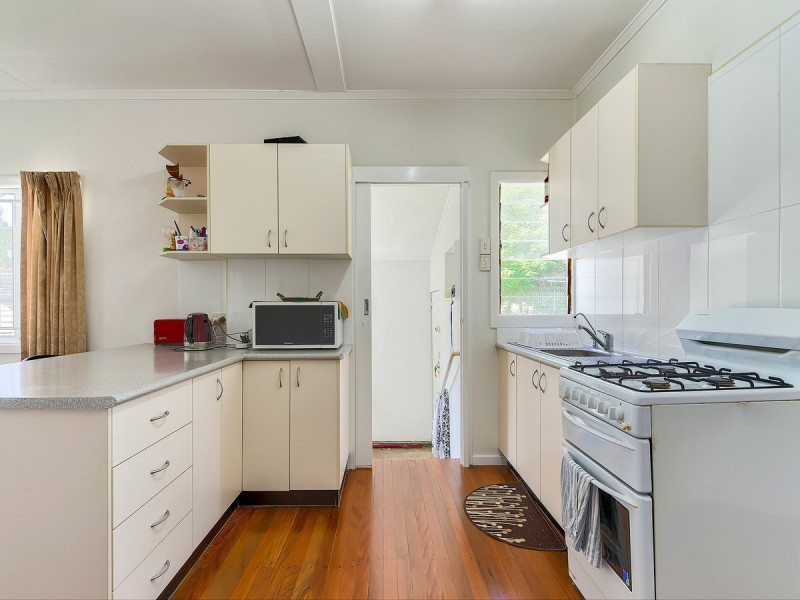 228 Kitchener Road, Stafford Heights QLD 4053