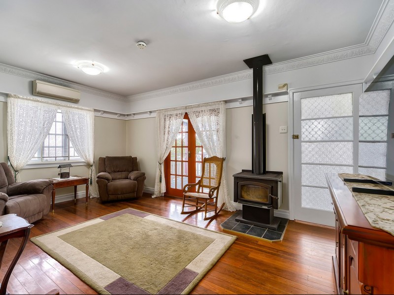 21 Dunedoo Street, Stafford QLD 4053