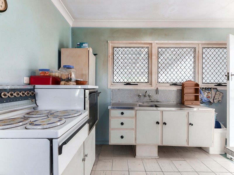 12 Bann Street, Stafford Heights QLD 4053