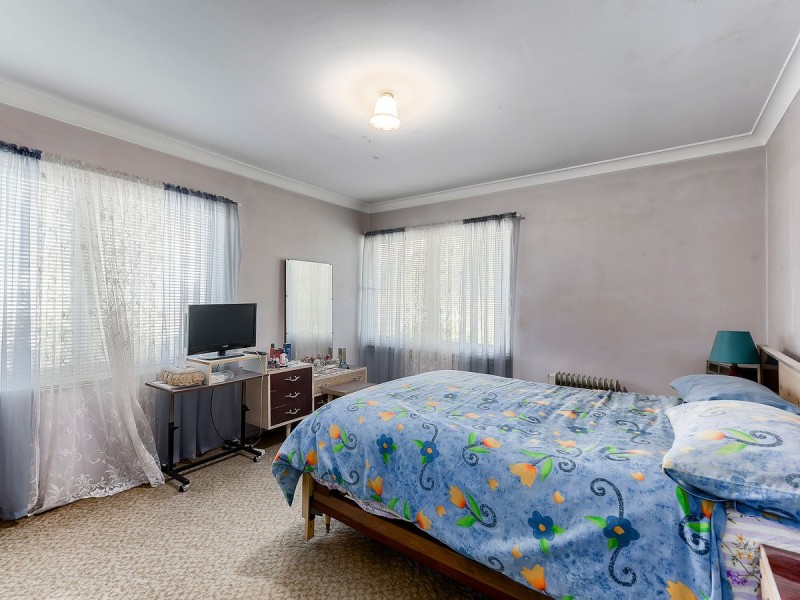 12 Bann Street, Stafford Heights QLD 4053