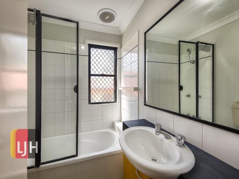 2/242 Pickering Street, Gaythorne QLD 4051