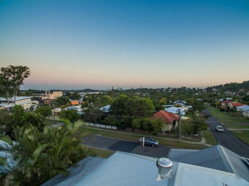 31 Thuruna Street, Stafford QLD 4053