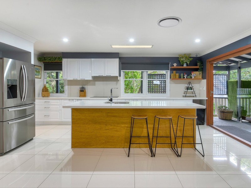 44 Pangeza Street, Stafford Heights QLD 4053