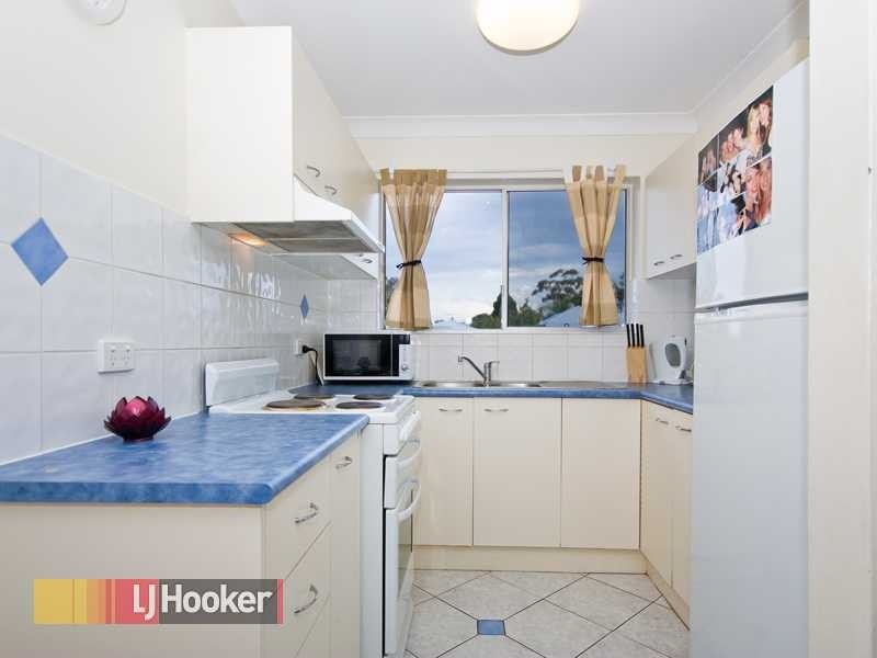 4/14 Foster Street, Newmarket QLD 4051