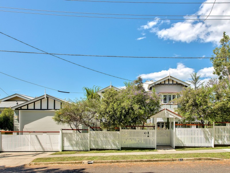 41 Tenth Avenue, Kedron QLD 4031