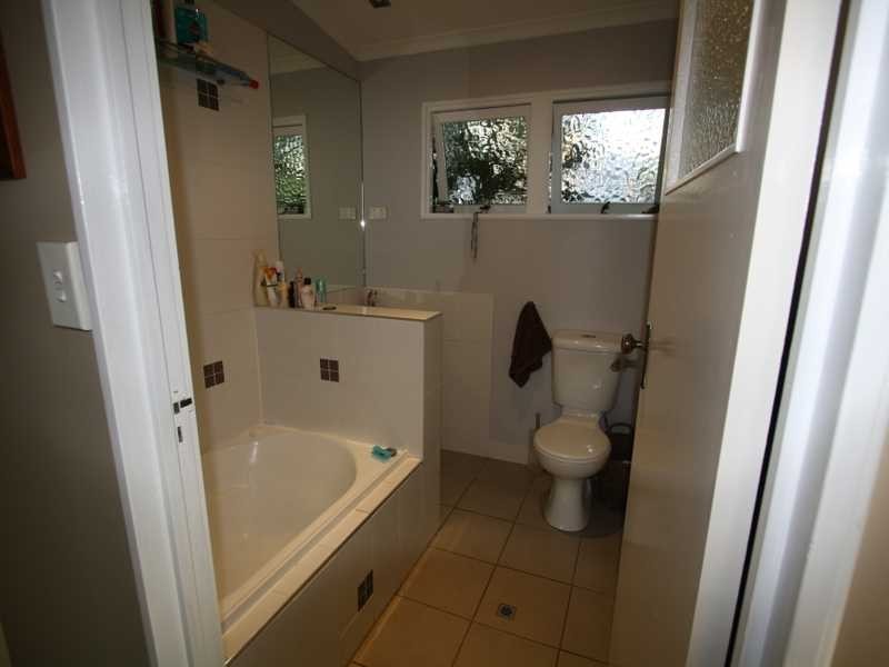 17 Normanton Street, Stafford Heights QLD 4053