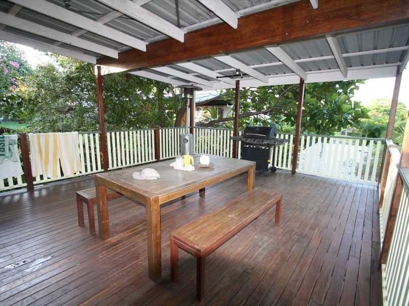 17 Normanton Street, Stafford Heights QLD 4053