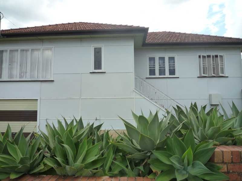 100 Pfingst Road, Wavell Heights QLD 4012