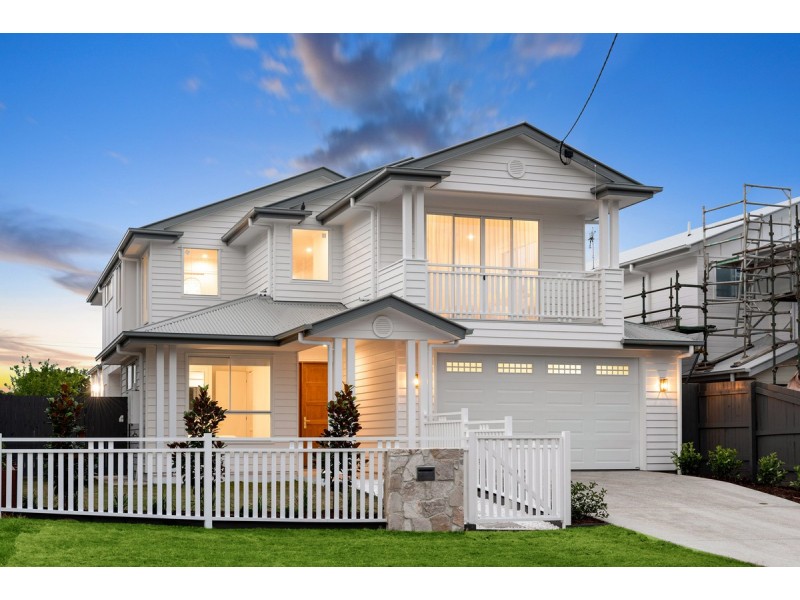 12 Williams Avenue, Hendra QLD 4011