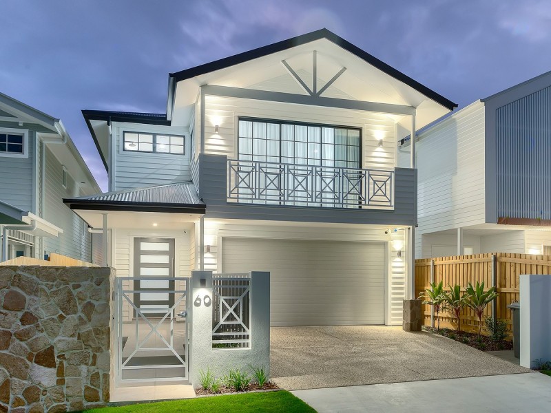 60 Winchester Street, Hamilton QLD 4007