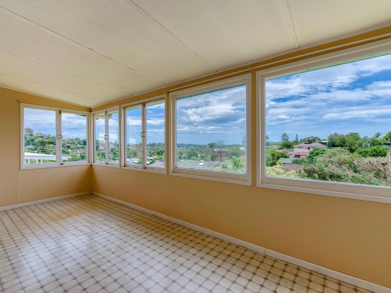 5 Beta Street, Stafford Heights QLD 4053