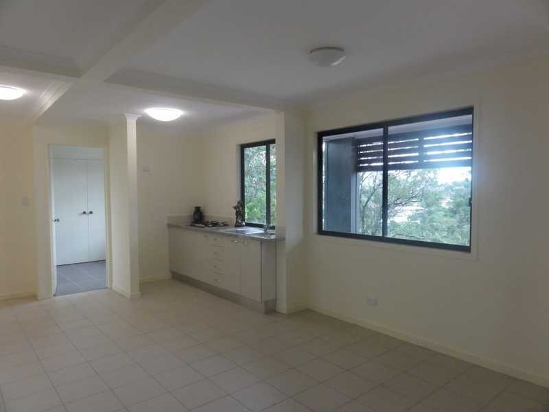 25 Lansdowne Street, Newmarket QLD 4051