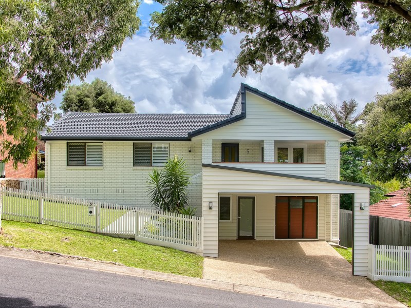 5 Hagman Street, Stafford Heights QLD 4053