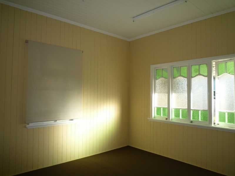 10 Scott Road, Herston QLD 4006