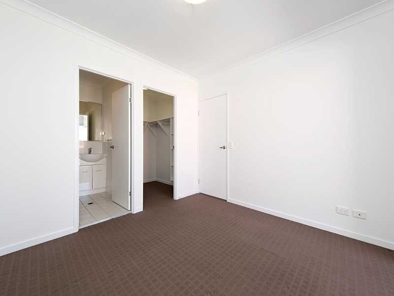 11/22 Birdwood Street, Zillmere QLD 4034