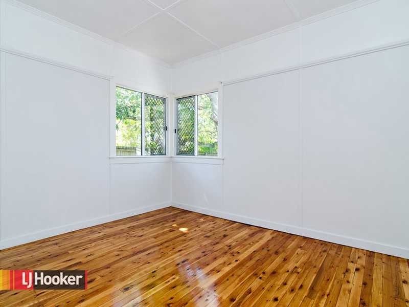 33 Hodgkinson Street, Chermside QLD 4032