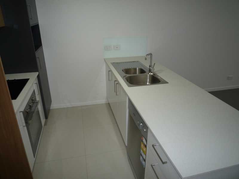 321/83 Lawson Street, Morningside QLD 4170