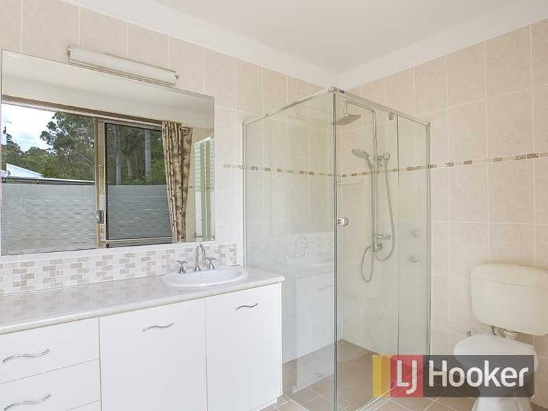 86 Carinya Street, Indooroopilly QLD 4068