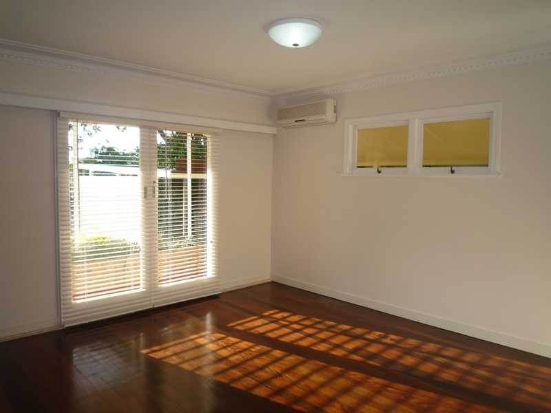 53 Pangeza Street, Stafford Heights QLD 4053