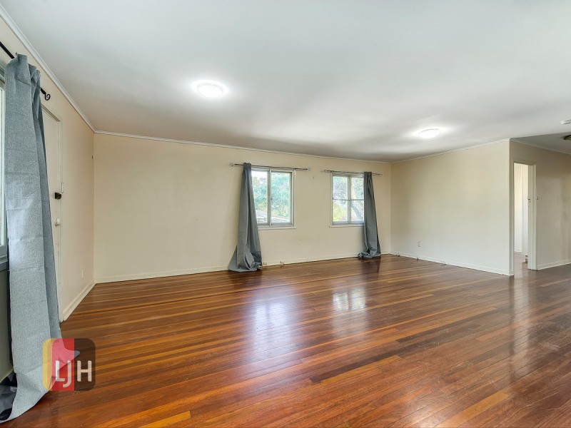 5 Sedgemoor Street, Stafford Heights QLD 4053