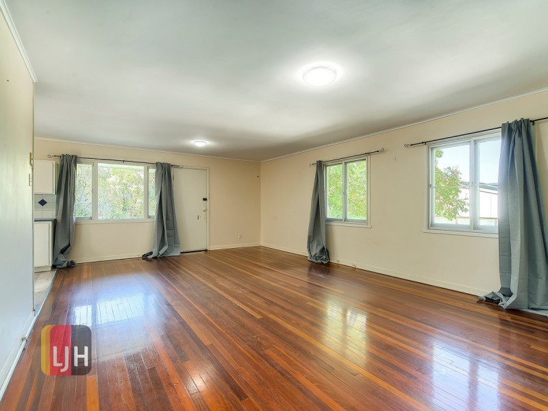 5 Sedgemoor Street, Stafford Heights QLD 4053