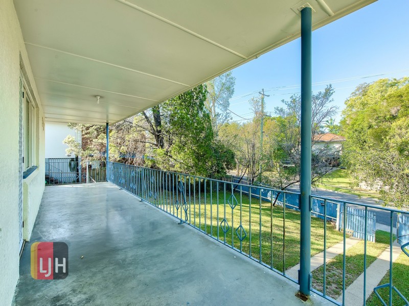 5 Sedgemoor Street, Stafford Heights QLD 4053
