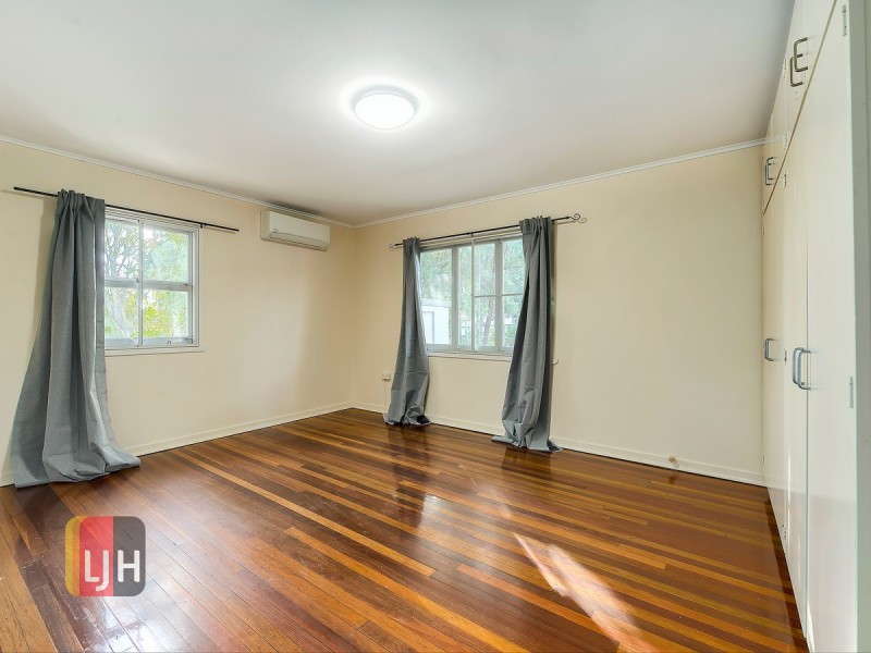 5 Sedgemoor Street, Stafford Heights QLD 4053