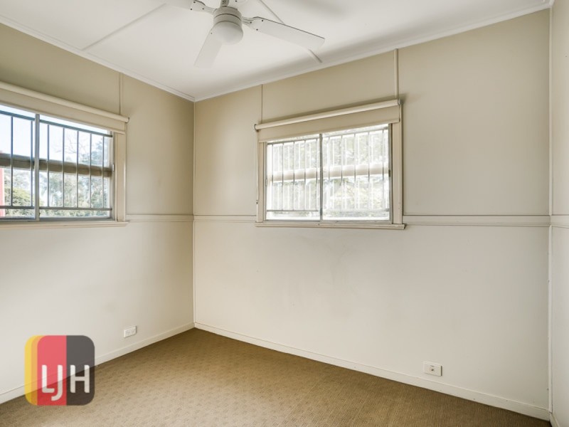 1 Reuben Street, Stafford QLD 4053