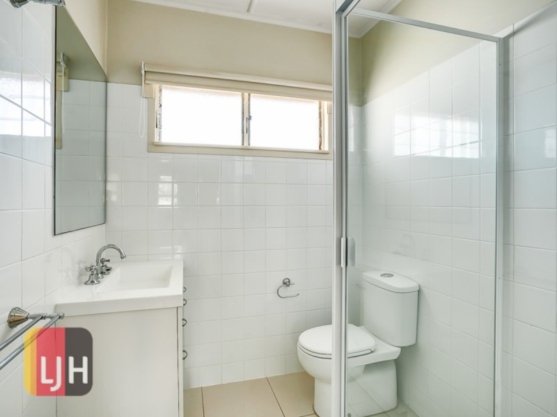 1 Reuben Street, Stafford QLD 4053