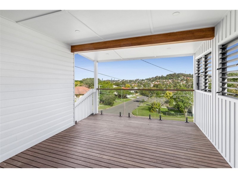 17 Armfield Street, Stafford QLD 4053