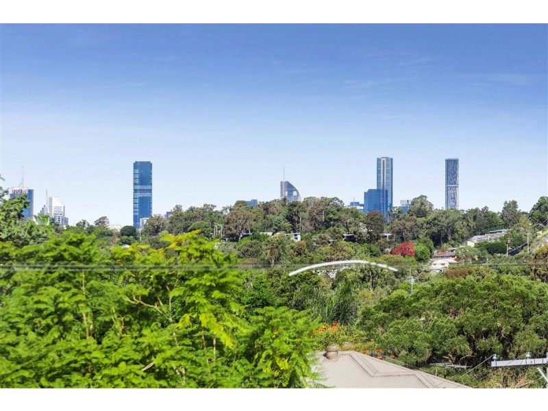 17 Armfield Street, Stafford QLD 4053