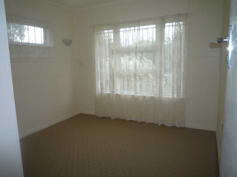 18 Quill Street, Stafford Heights QLD 4053