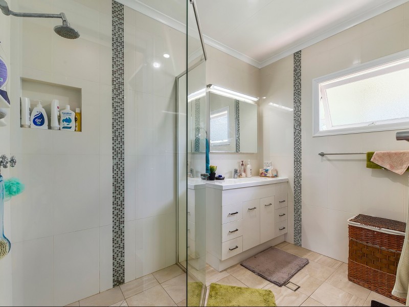 59 Chuter Street, Stafford Heights QLD 4053