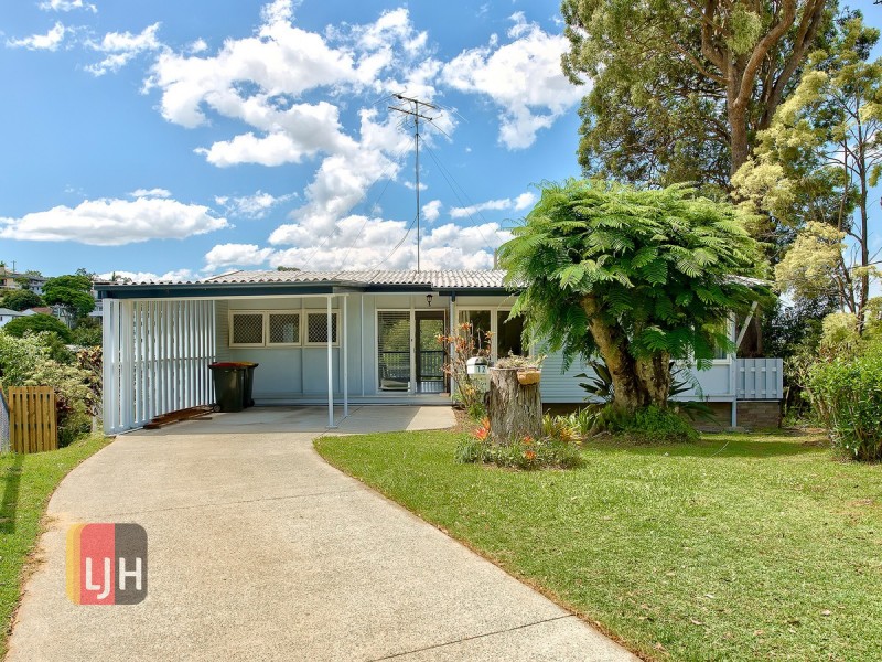 12 Bann Street, Stafford Heights QLD 4053