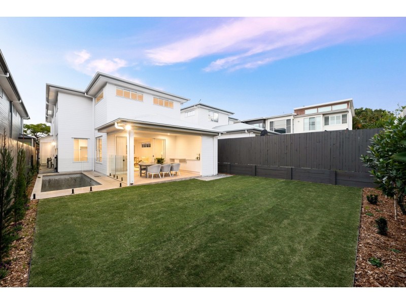 14 Williams Avenue, Hendra QLD 4011