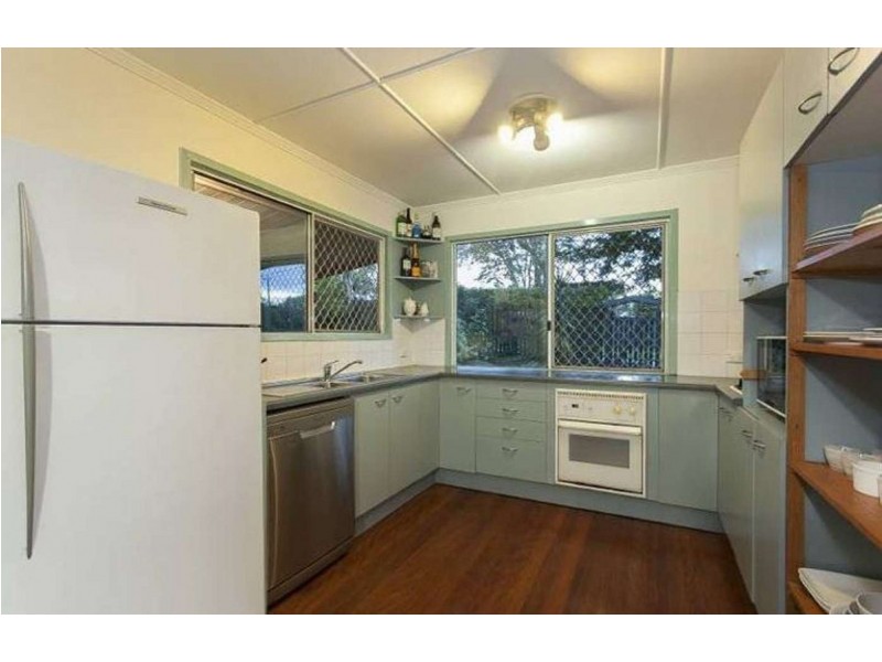 6 Ormeley Street, Stafford Heights QLD 4053