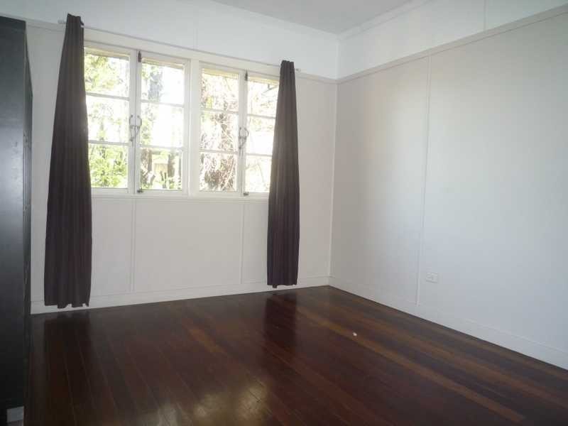 45 Kanangra Street, Stafford QLD 4053