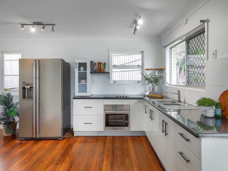 124 Farrant Street, Stafford Heights QLD 4053
