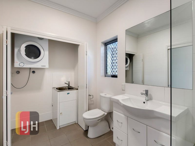 1/2 Rowell Street, Zillmere QLD 4034