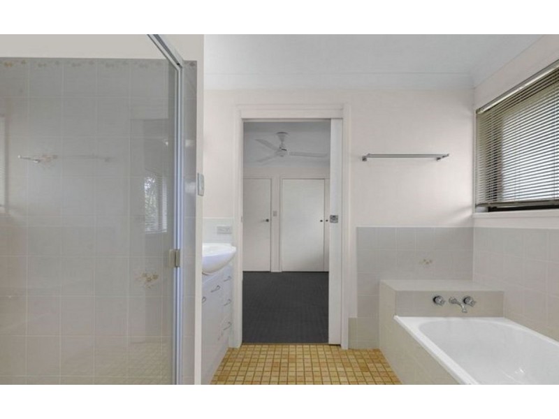 16 Ben Lomond Street, Aspley QLD 4034