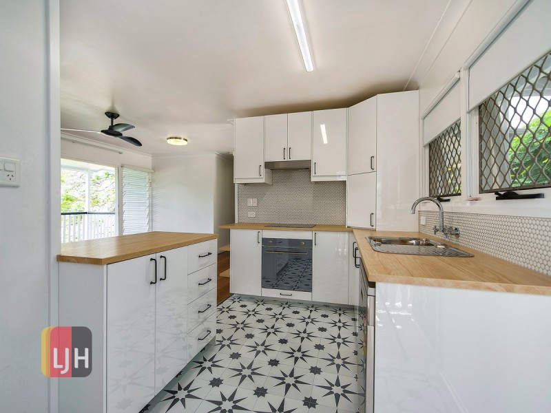 12 Bann Street, Stafford Heights QLD 4053