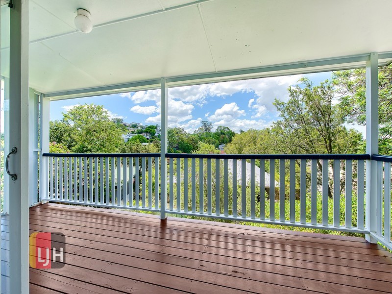 12 Bann Street, Stafford Heights QLD 4053