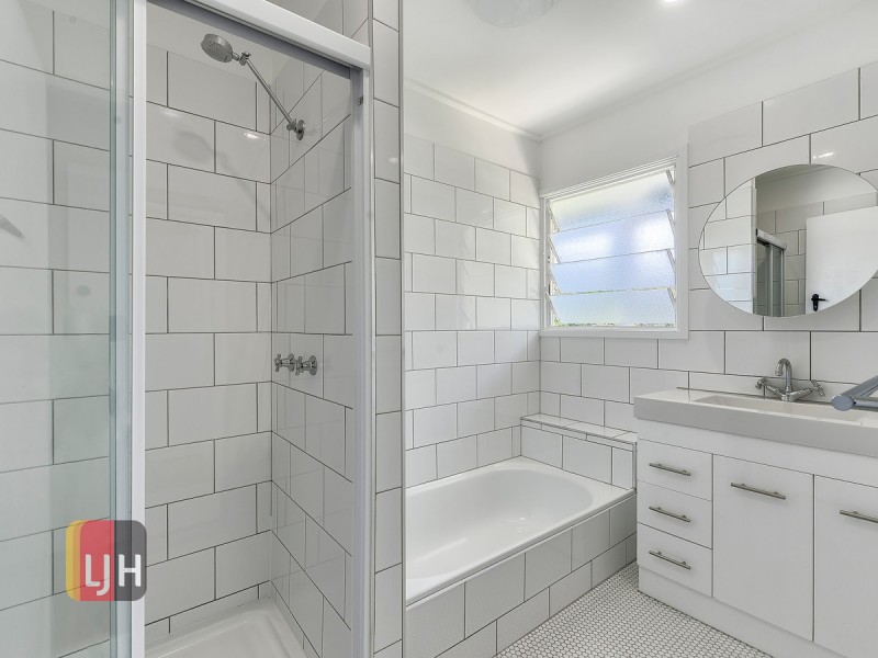 12 Bann Street, Stafford Heights QLD 4053