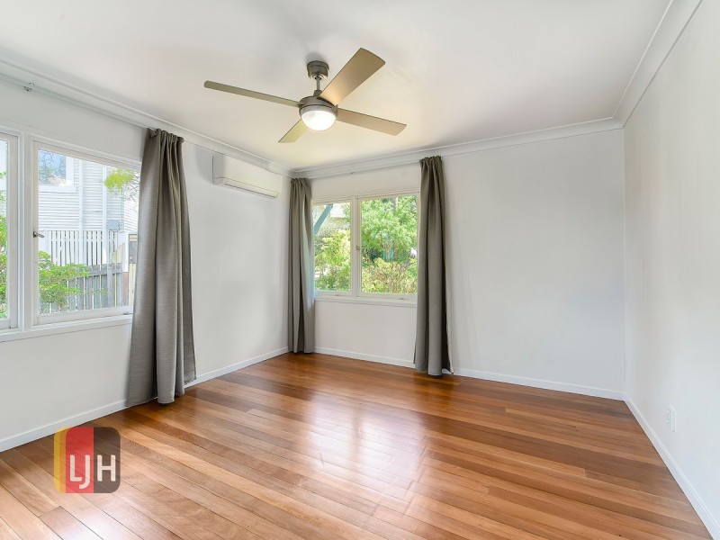 12 Bann Street, Stafford Heights QLD 4053