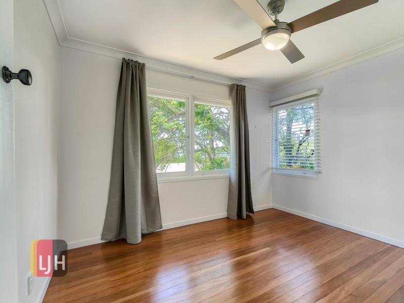 12 Bann Street, Stafford Heights QLD 4053