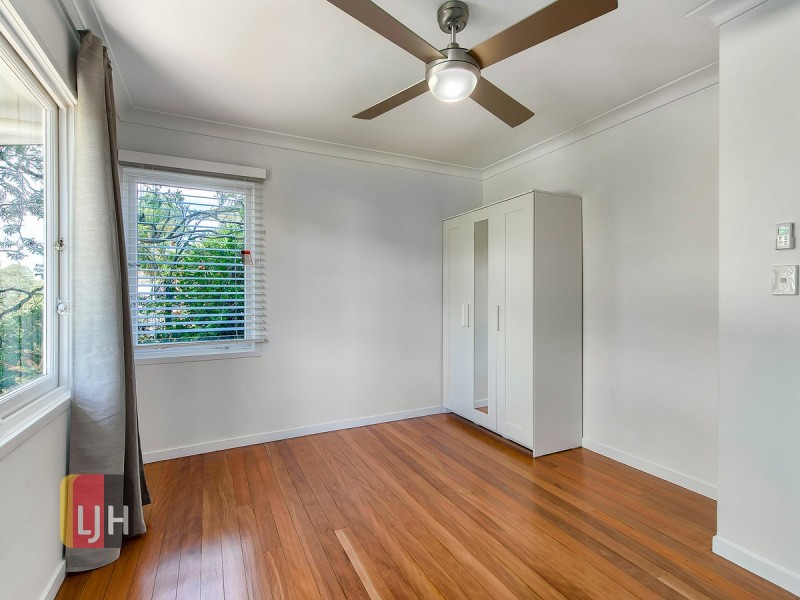 12 Bann Street, Stafford Heights QLD 4053