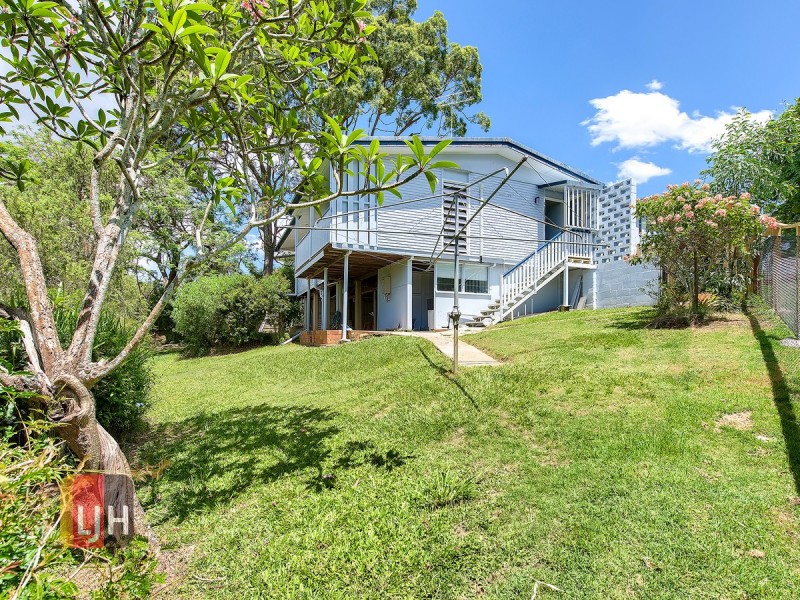 12 Bann Street, Stafford Heights QLD 4053