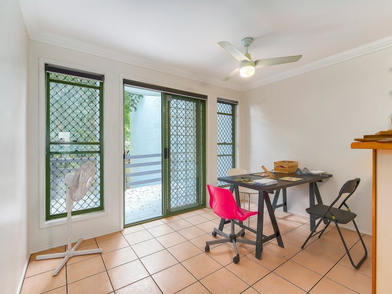 8/26 Wyndham Street, Herston QLD 4006