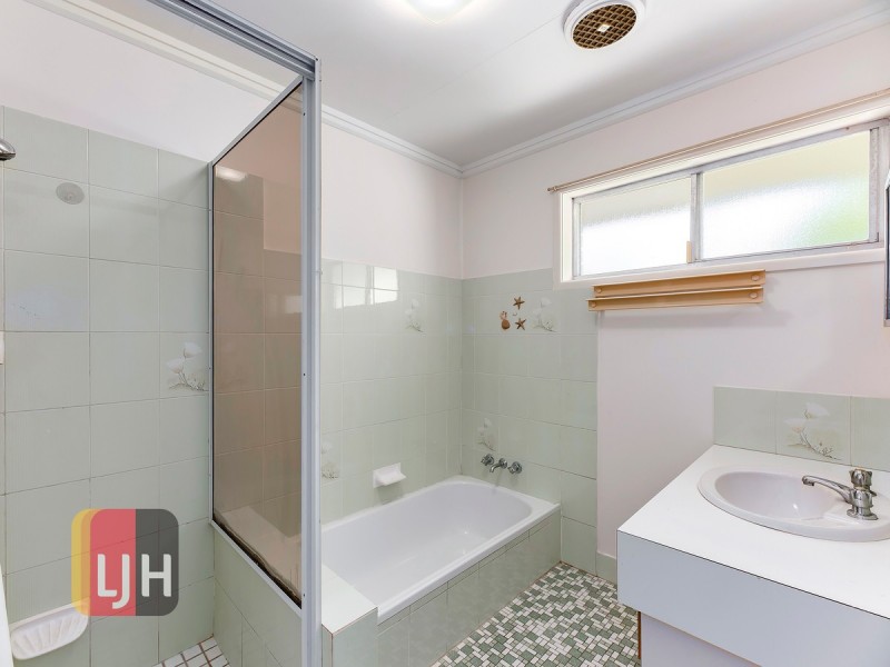 30 Wyman Street, Stafford Heights QLD 4053